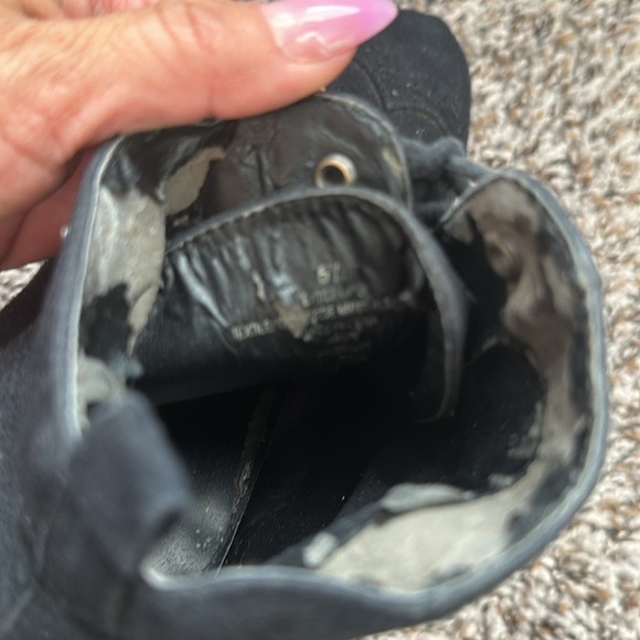 Black wedge boots size 5 1/2 - Picture 4 of 4